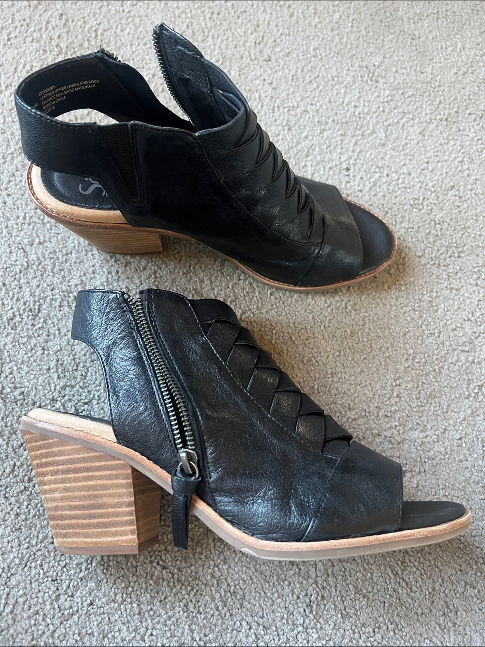 Sofft Black Leather Open-Toe Block Heel Sandals